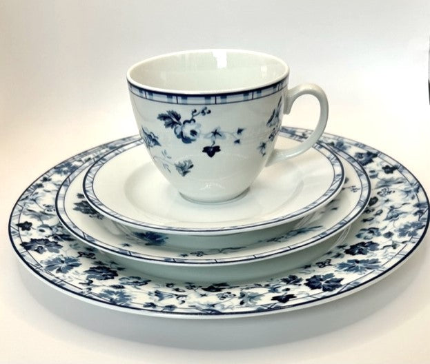 Dinnerware - Dishes - Matched sets - Laura Ashley Sophia