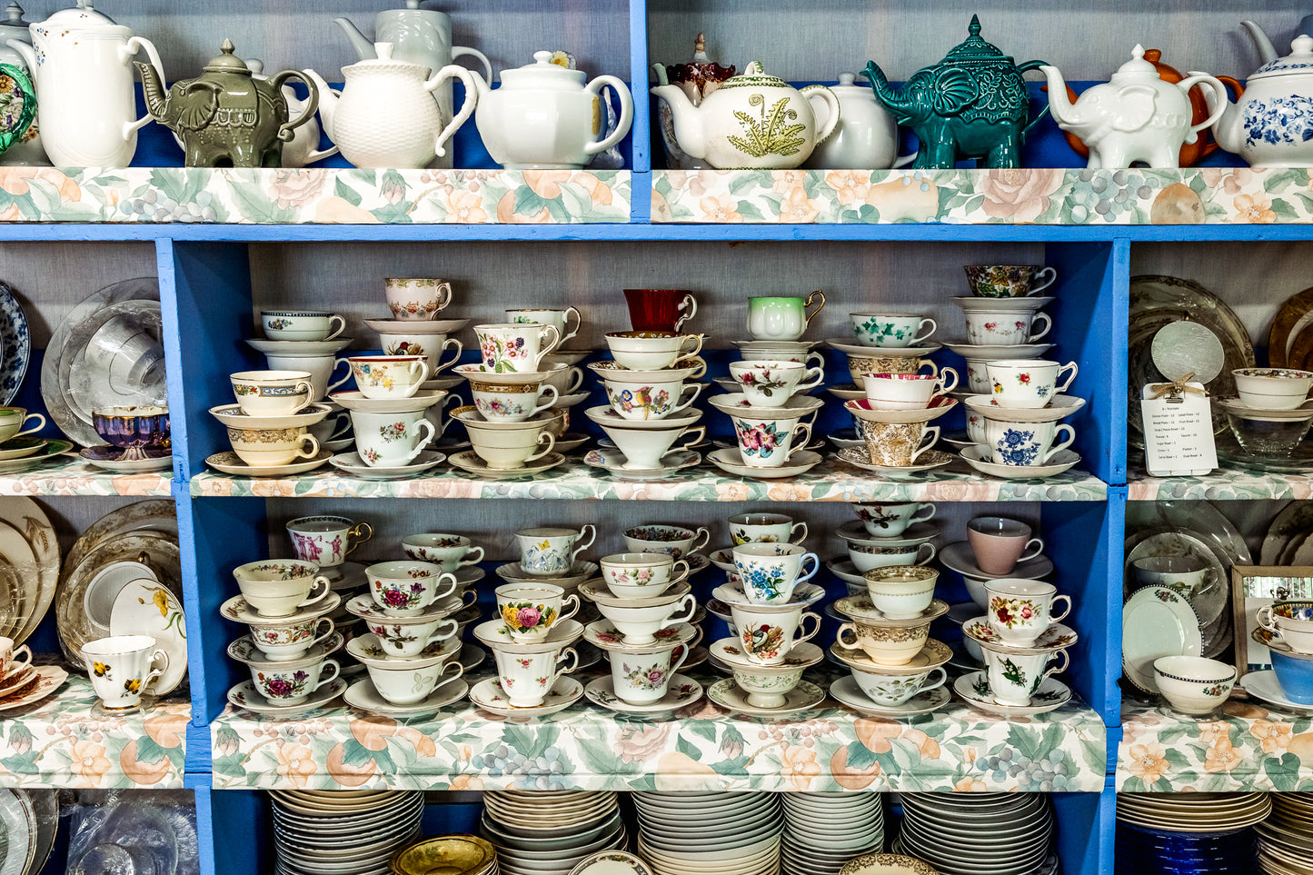 Dinnerware Teacups and Saucers Mixed Patterns and Colors Porcelain