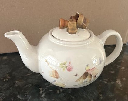 Teapots Porcelain Floral Motif