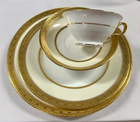 Dinnerware - Dishes - Matched sets - Tiffany Minton